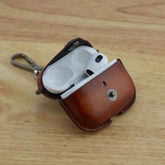 AirPods Pro Case Protective Real Leather Cover compatible with Apple AirPods Pro - Picture 2 of 5